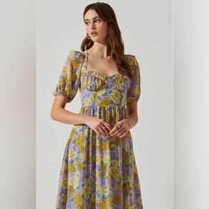 ASTR The Label Floral Sweetheart Neck Midi Dress